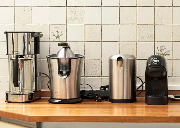 Apartamento Sunshine-filled On Subway Milán